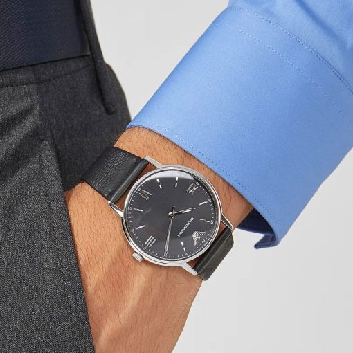 ARMANI - OROLOGIO UOMO - SOLOTEMPO A TRE SFERE CON CINTURINO IN PELLE NERA - immagine 4
